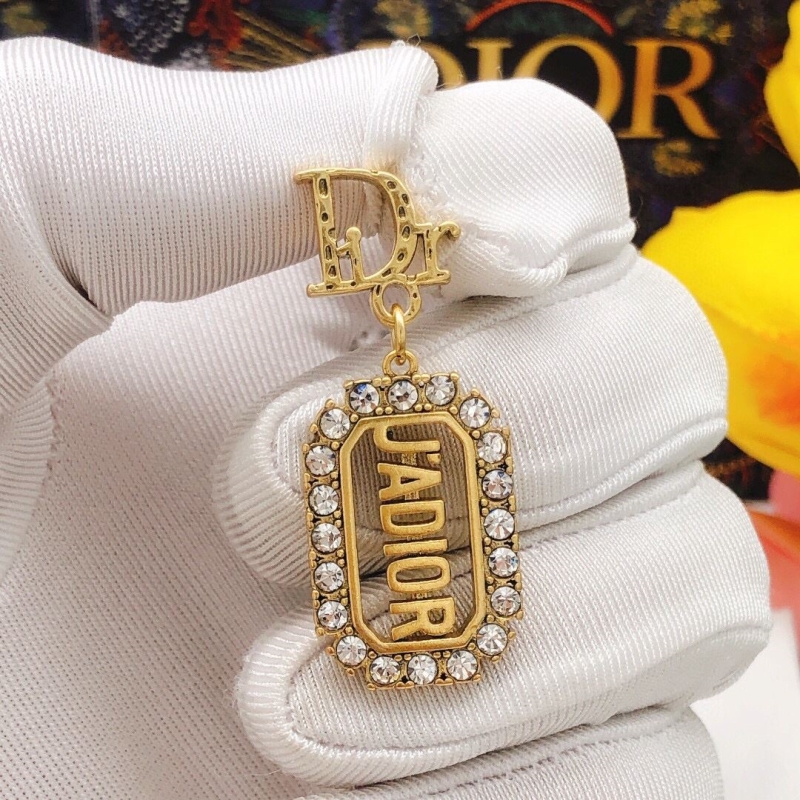 chr1st1an D10r earrings